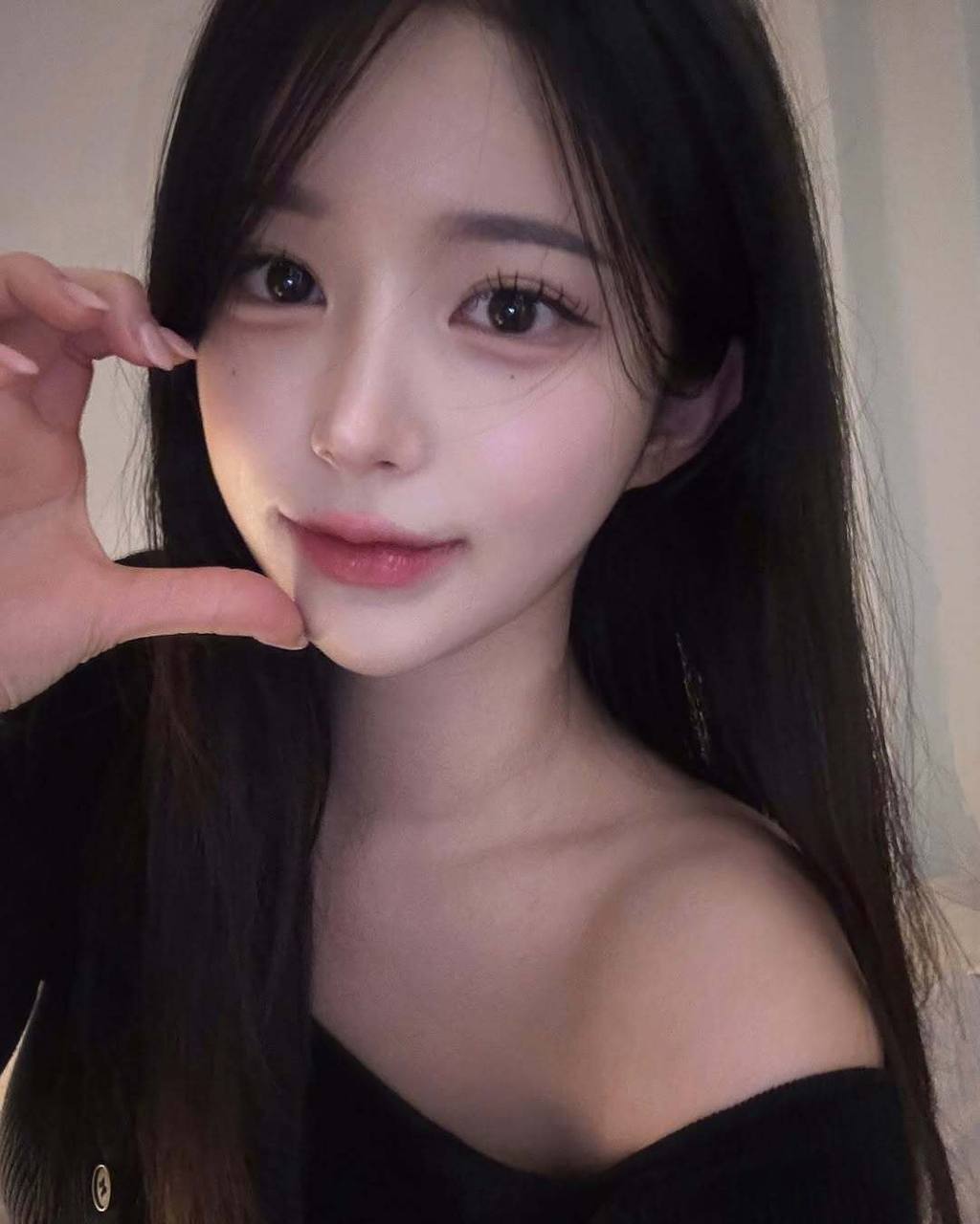 表演专业学生彩彩