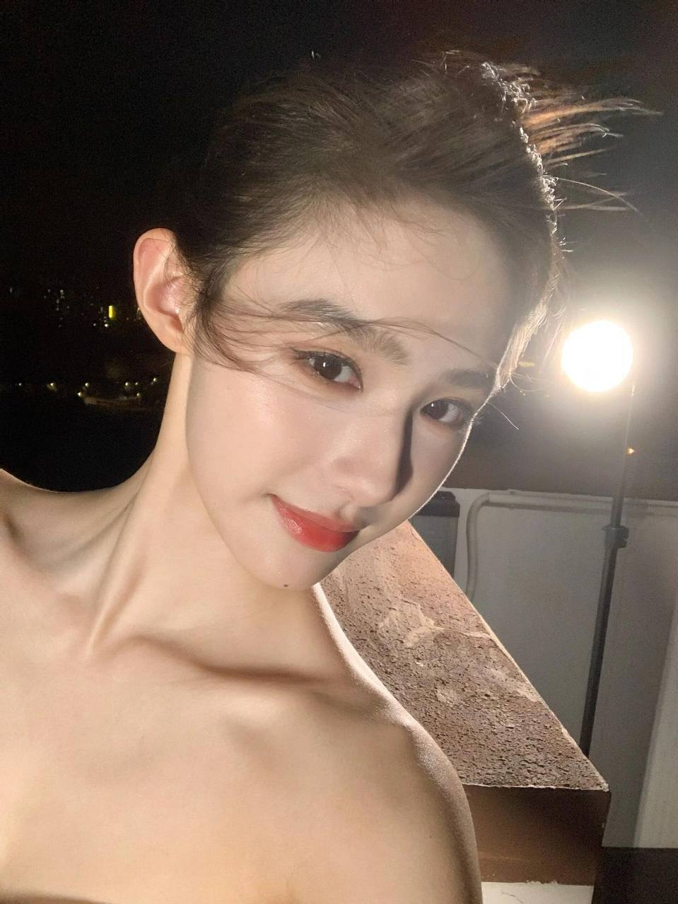 戏剧学院在读校花Moira