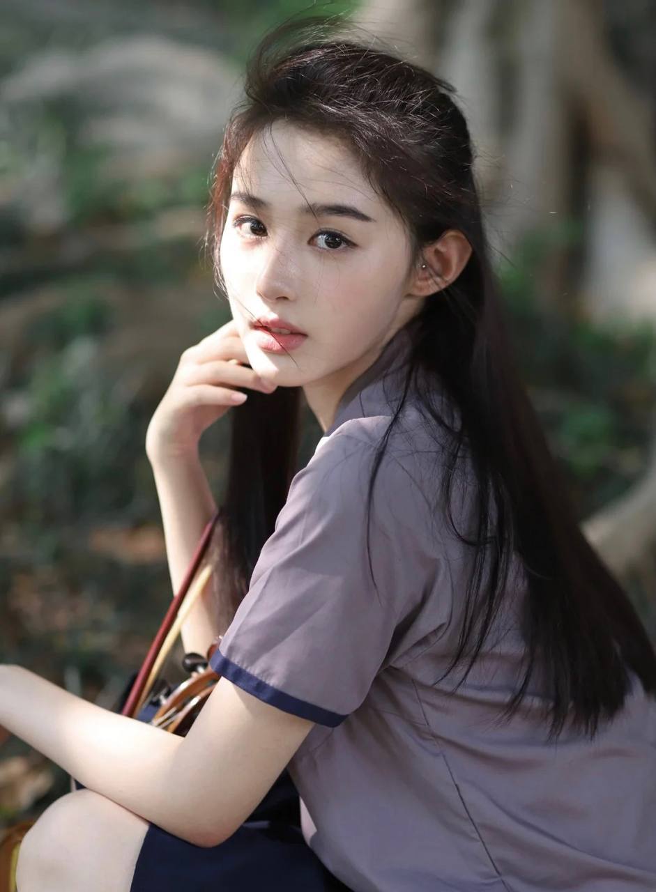 戏剧学院在读校花Moira