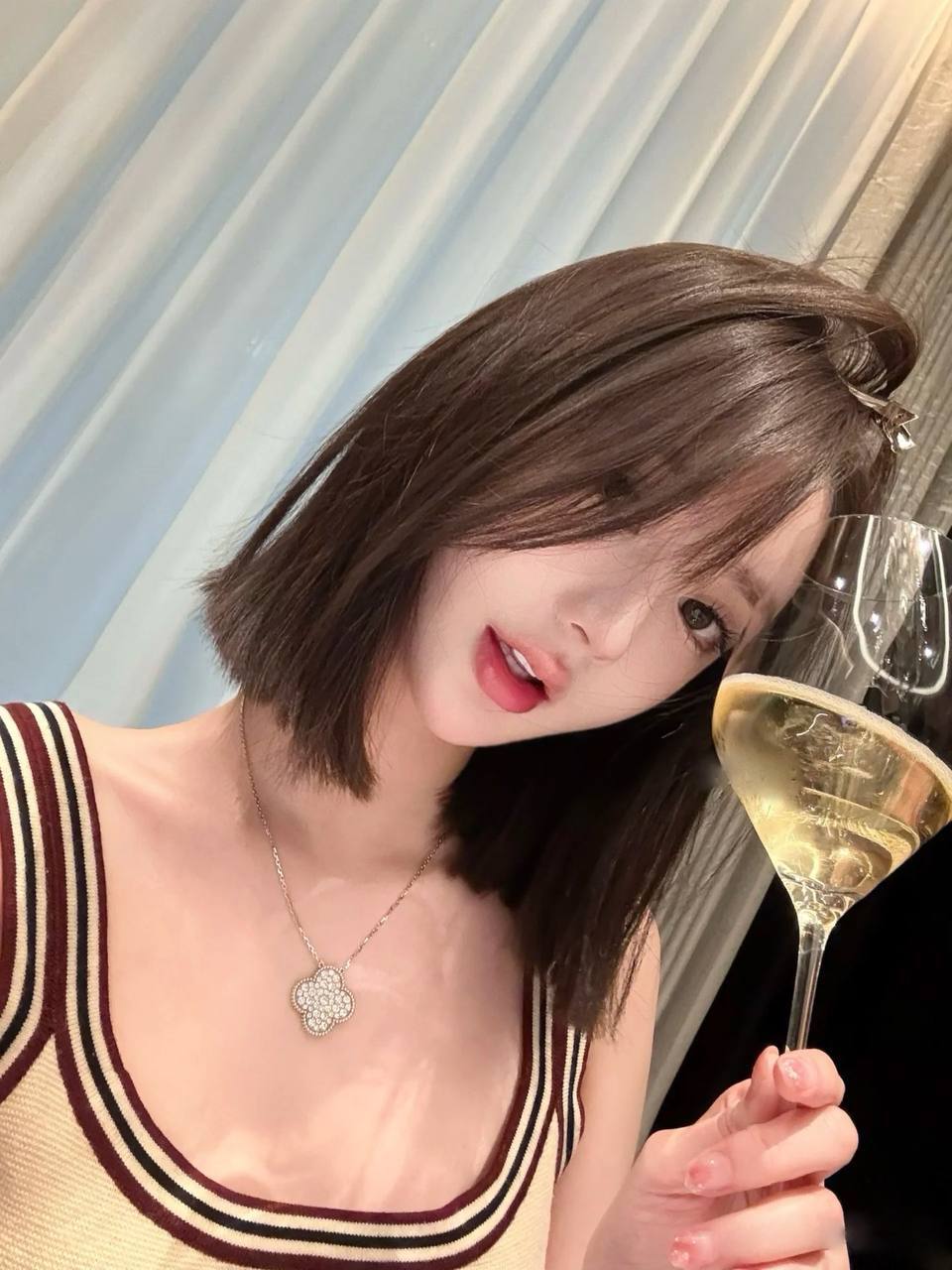 甜酷短发辣妹Trixie