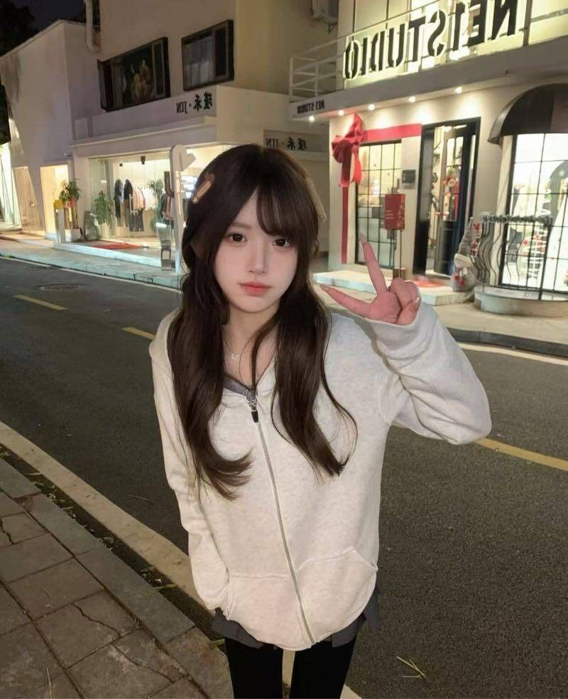艺术专业学生瑾彤
