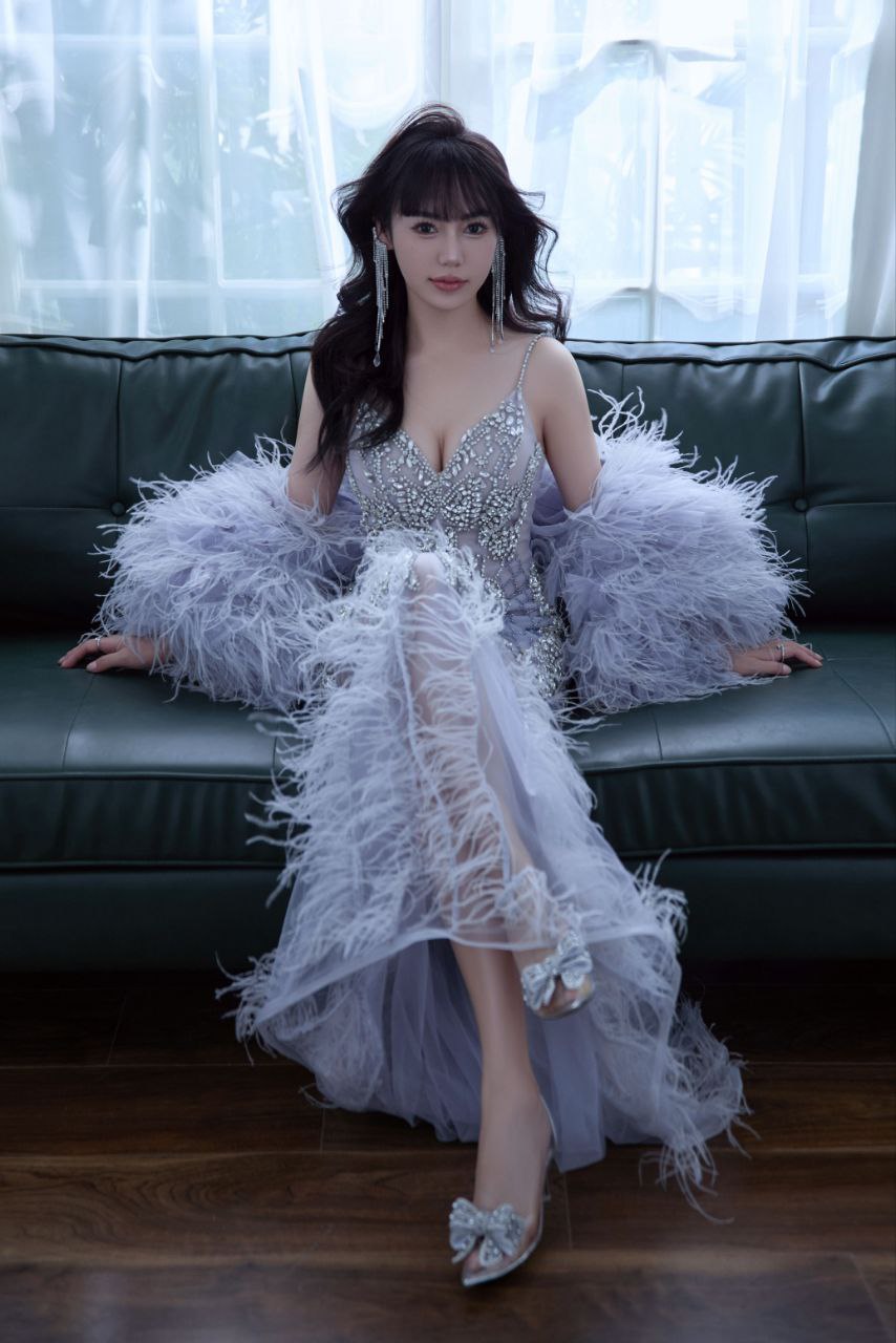 迷人女友Viera