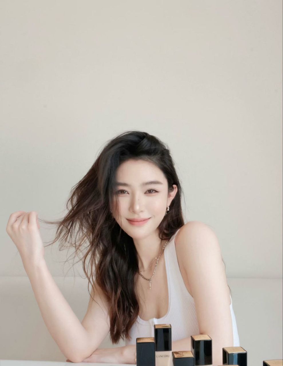 百变风格广告模特Riely