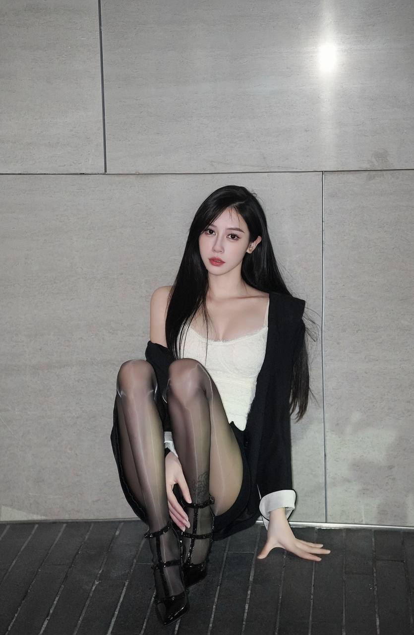 混血感美女Elani