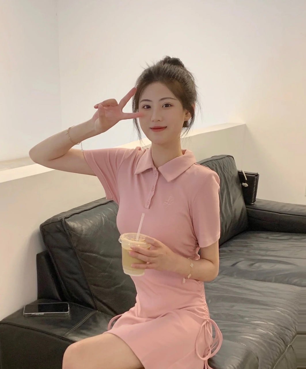 蜜桃纤瘦型瑾澄