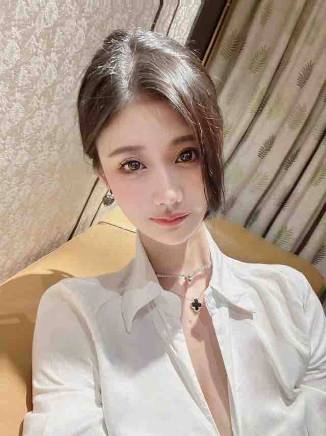 高挑人气博主安蒂