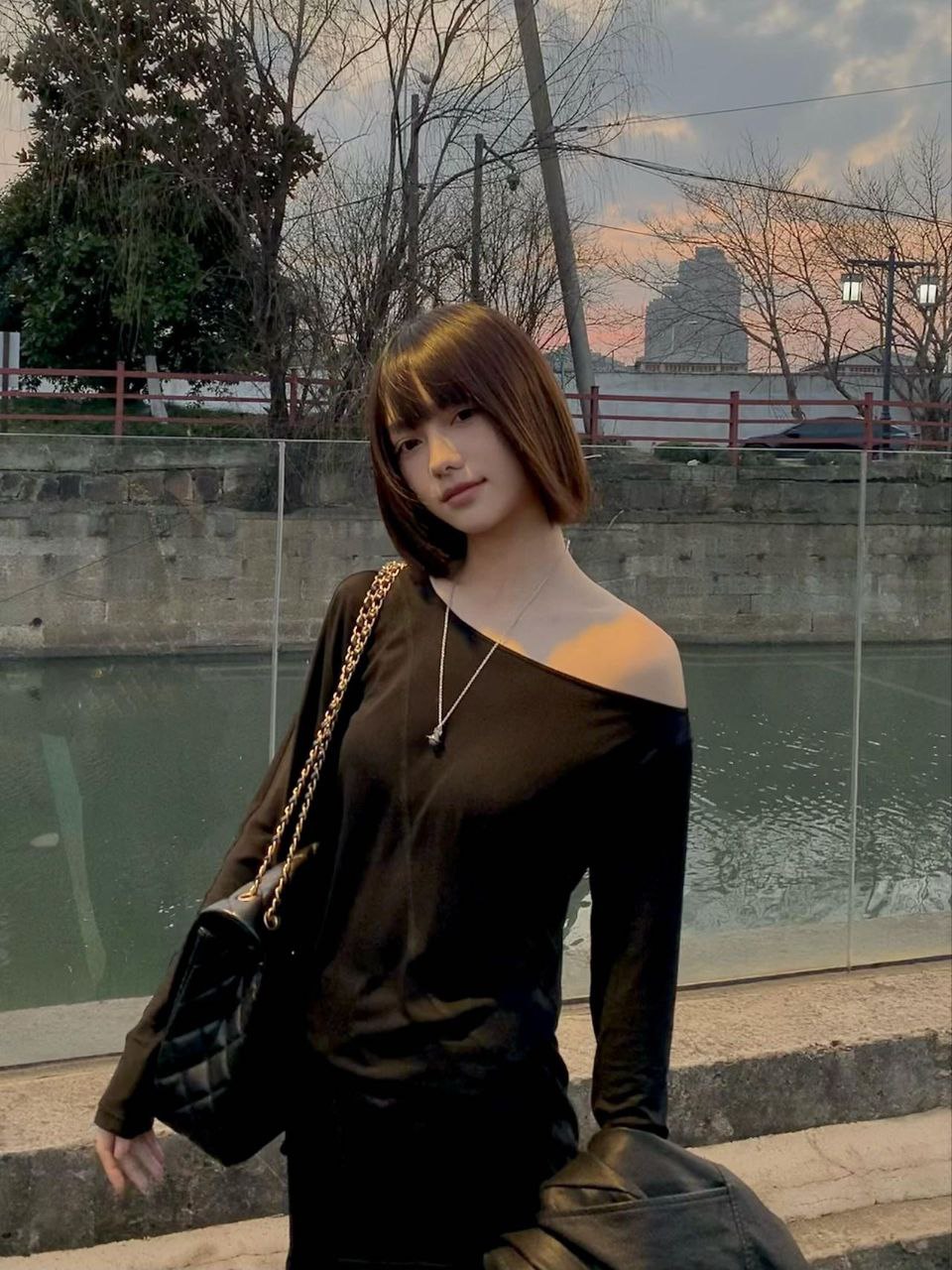 短发服装模特维纳