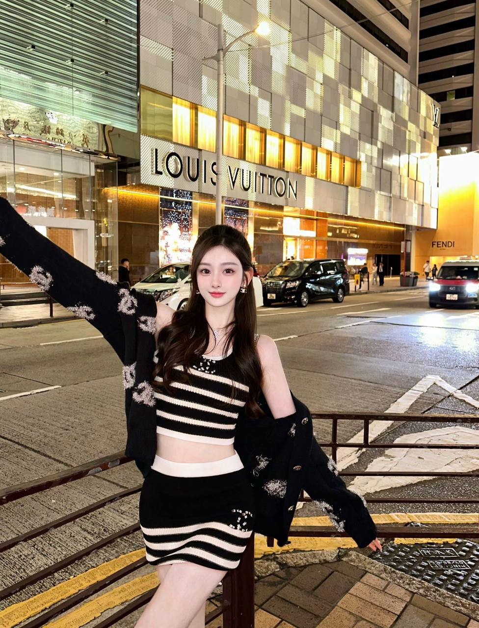 艺术学院校花洛菲