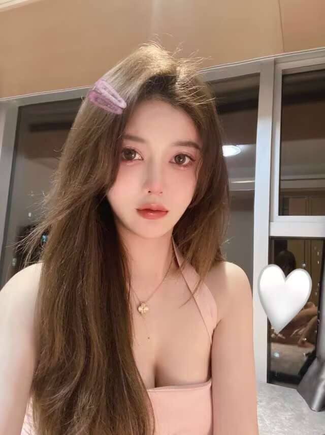艺术学院在读蕾拉