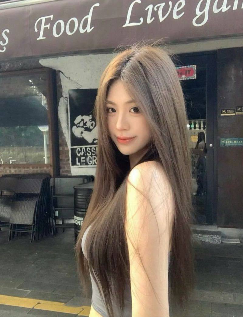 在校舞蹈生沁然