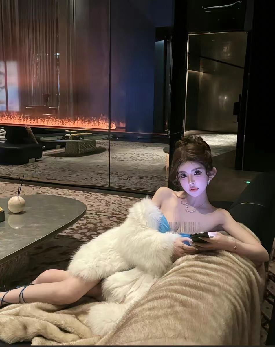 风情浓郁御姐希雅