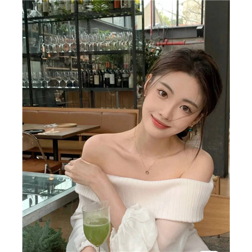 专属签约模特Jovie