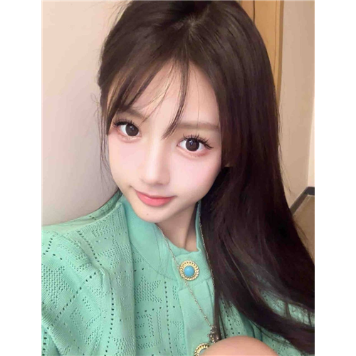知性优雅大学生依菈