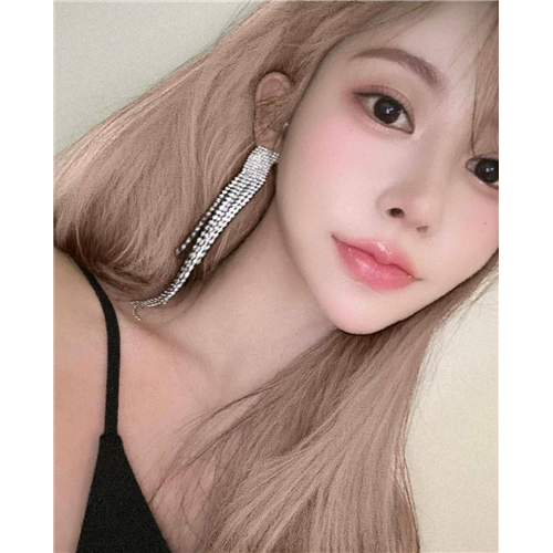 韩系风格美女嘉昕