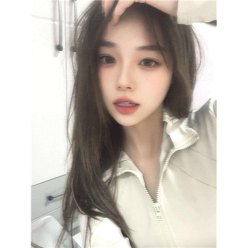签约模特芃妍