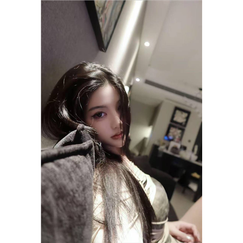 冷艳妩媚模特婉瑞