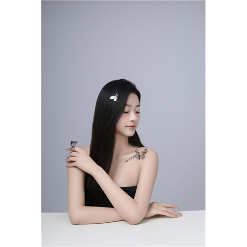 瑜伽教练Orlin