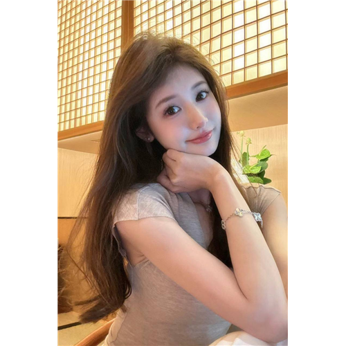 活力满满少女如依